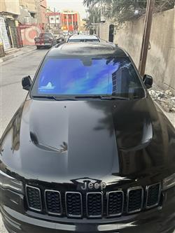 جیپ گراند شیرۆکی